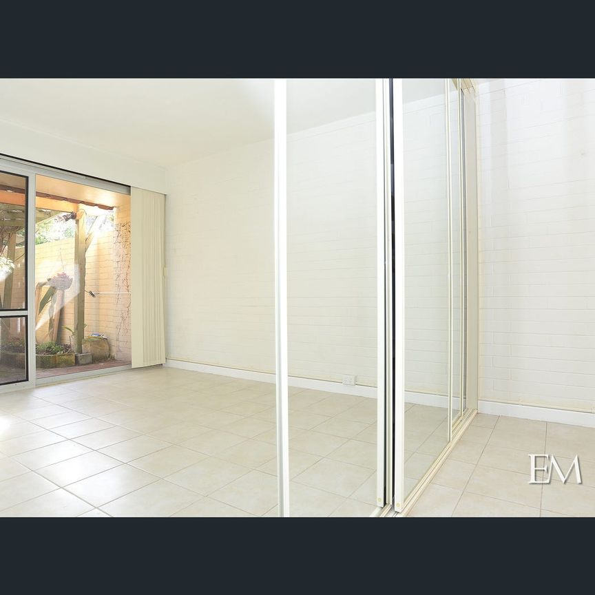 3/12 Onslow Road, Shenton Park, WA 6008 - Photo 1