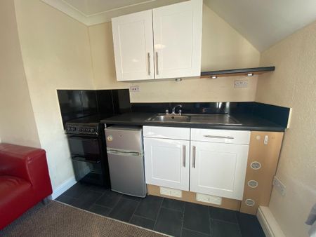 1 bedroom flat to rent - Photo 4