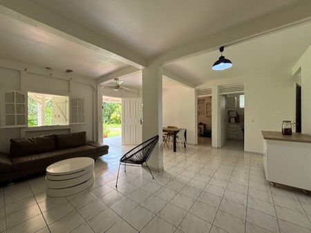 Trois pièces à Boisvin aux Abymes - Longfort Immobilier - Photo 4