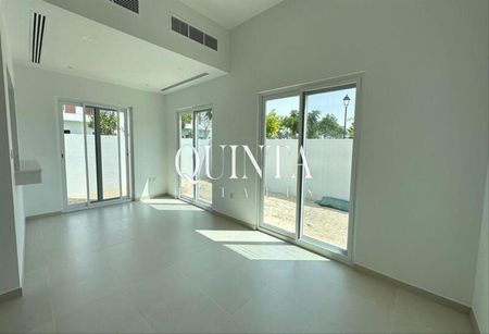 Single Row | Park Facing | Corner Unit - Photo 3