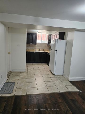 Detached Home For Lease | W8043138 - Photo 2