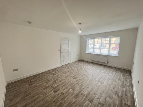 4 bedroom detached house to rent - Photo 1