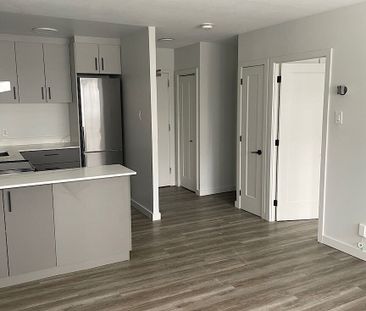 Perfect location & perfect apartments in Centretown! - Photo 2