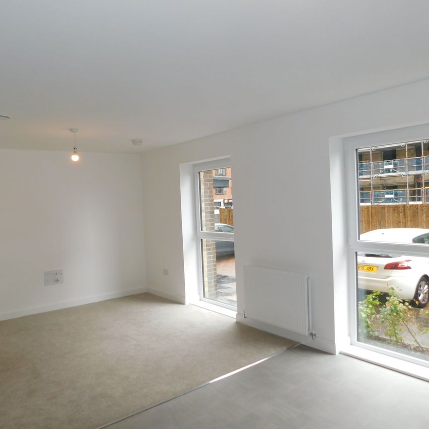 Margaret Thomson Crescent, Edinburgh, EH6 7FE - Photo 1
