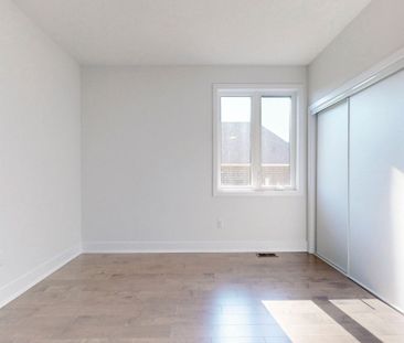 For Lease - 231 Sikura Circle, Aurora, Ontario - Photo 3