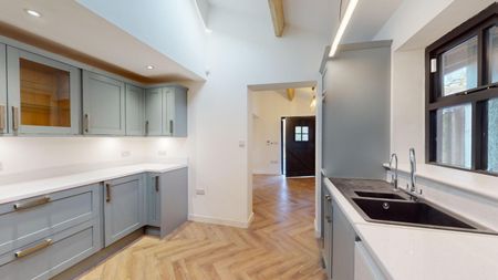 3 bedroom House To Let - Photo 2