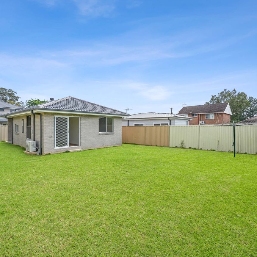 35B Dent Street, Epping NSW 2121 - House For Rent | Domain - Photo 1