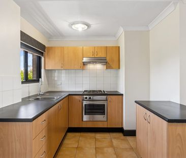 Secure Beaufort Street Living - Walk Everywhere - Photo 3