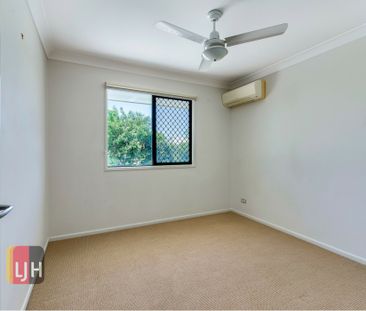 MODERN, AIR CONDITIONED, HIGHSET 4 BEDROOM HOUSE - Photo 5