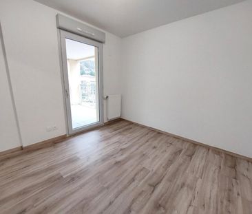 location Appartement T3 DE 60.55m² À MAUBEC - Photo 5