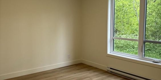 Immeuble - 18 Rue Allen Est, Waterloo 5 Et Demi Neuf - Waterloo - Photo 3