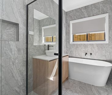 Brand New 4 Bedroom Home with Huge Open Plan Living & Double Garage - Photo 4