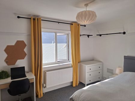 6 bedroom house - Photo 3