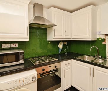 1 bed Flat in Eglinton Hill Shooters Hill, London, SE18 3DU - Photo 2