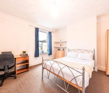 5 bedroom terraced house to rent - Photo 3