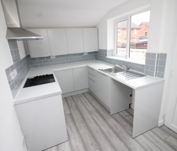 3 Bedroom Terraced House - Photo 4