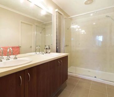 131 Rose Grange Boulevard, - Photo 6