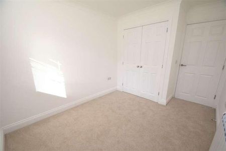 Freemantle, SO15 - Photo 4