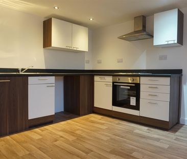 1 Bedroom Apartment To Rent - Photo 2