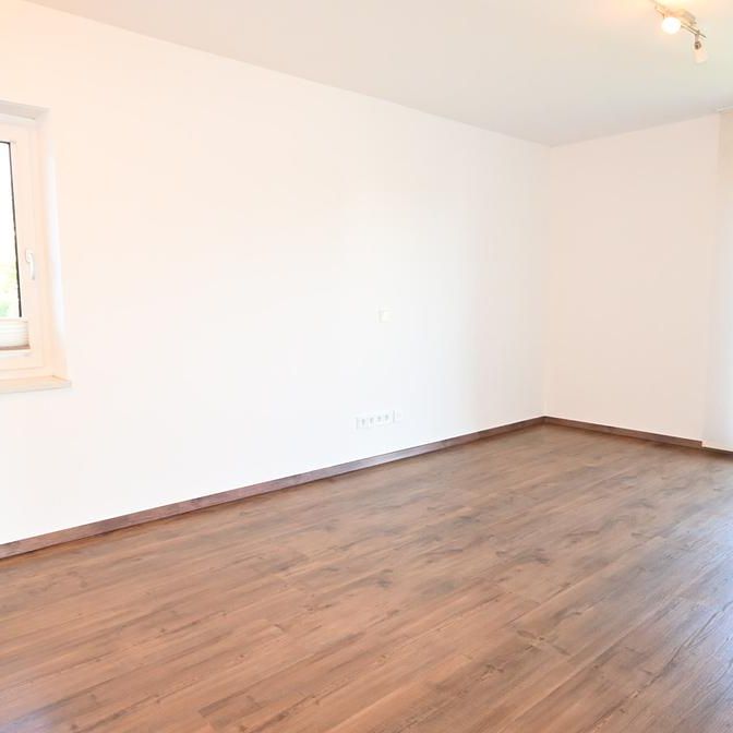 Schön, hier zu wohnen! Top moderne 3,5-Zimmer-Wohnung in Velburg - Foto 1