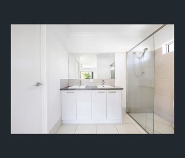 98 Yungar Street, Coolum Beach, Qld 4573 - Photo 4