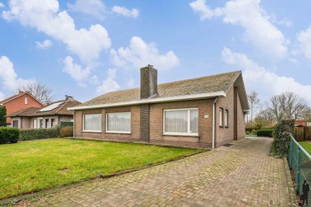 Ruime en goed onderhouden woning met 4 slaapkamers op een perceel van ca. 1.166m² - Photo 3