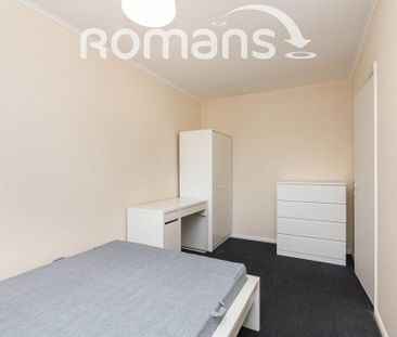 1 bedroom in a house share to rent - Photo 2