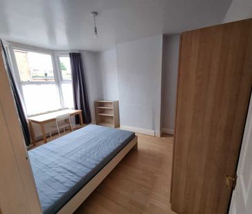 3 Bed Student Accommodation - Photo 5