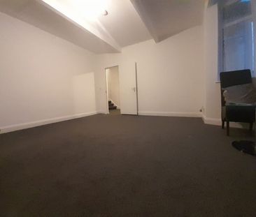 Room in a Shared House, Galpins Road, CR7 - Photo 4