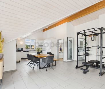 Alles inklusive: Dachwohnung mit Garage, 2 Parkplätzen und eigenem ... - Foto 1