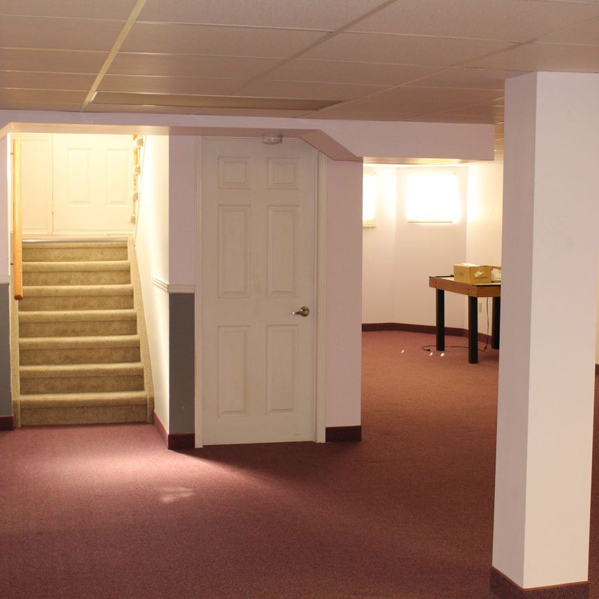 For Lease - 14 Fairway Crescent, Wasaga Beach, Ontario - Photo 1