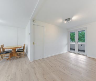 Ericcson Close, SW18, London - Photo 2