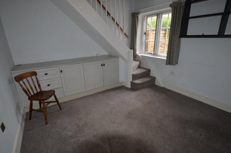 3 bedroom terraced house to rent - Photo 4