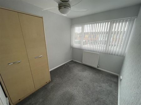 WattishamSquare, BIRMINGHAM - Photo 2