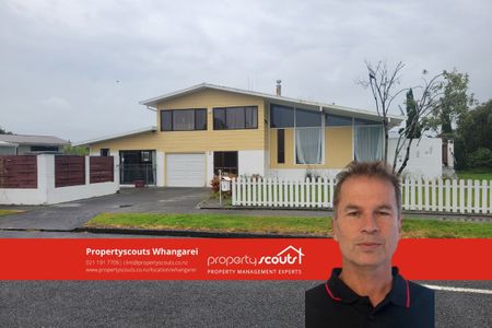 Spacious 4-Bedroom Home - Photo 4