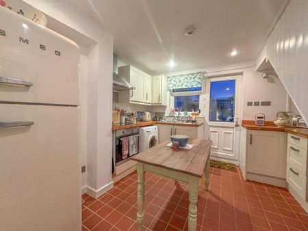 1 bedroom terraced house to rent - Photo 5