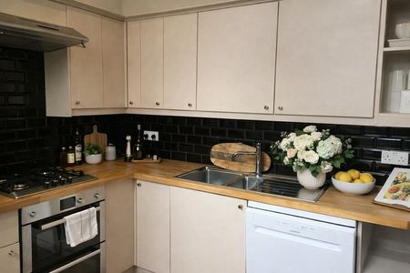 Linden Gardens - Photo 4