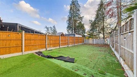 Arrowsmith Road, Chigwell, Essex, IG7 - Photo 2