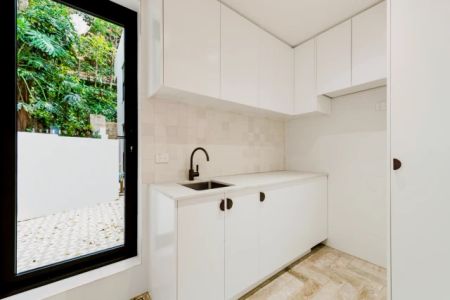 2/49 Drumalbyn Road,Bellevue Hill,New South Wales 2023, Sydney - Photo 4