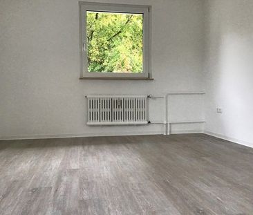 Hier macht wohnen Spaß: bezugsfertige 3-Zimmer-Wohnung im Grünen! - Photo 3