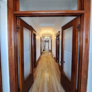 Ahuntsic - 6 1/2 Avec Cour Et Parking - Photo 3