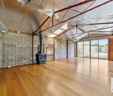 Spacious Family Home In Prime Location - Photo 5