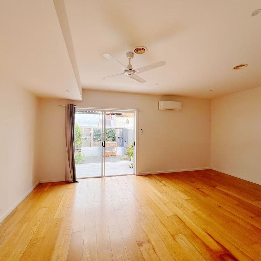 Modern & Spacious Living in Prime Keysborough Location - Photo 1