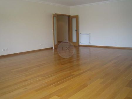 Apartamento T4 - Photo 2