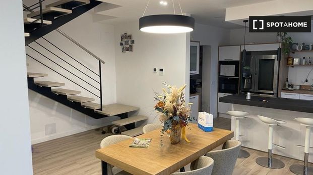 barcelona, Catalonia 08197 - Photo 1