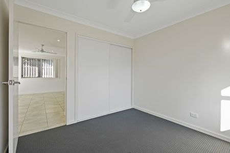 MODERN HOME WITH MEDIA ROOM IN QUIET CUL-DE-SAC - Photo 3