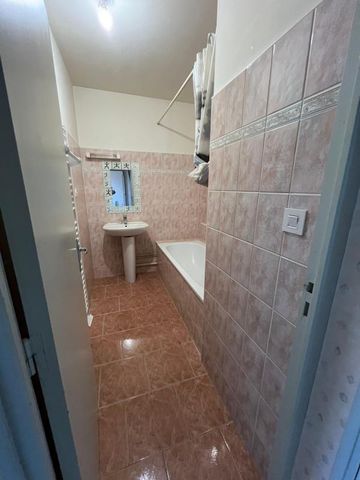 Location Appartement 3 pièces 57m² SELLES SUR CHER 41130 - Photo 2