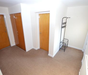 2 bedroom detached house to rent - Photo 2