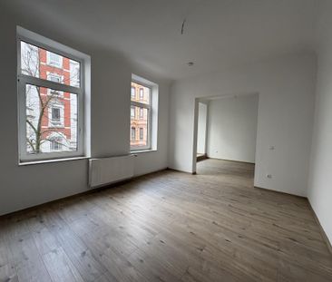Renovierte 4-Zimmer-Altbauwohnung in Bremerhaven - Photo 1