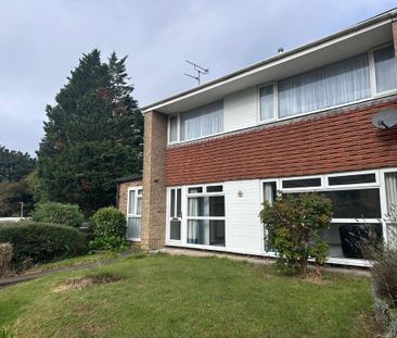 4 bedroom semi-detached house to rent - Photo 5